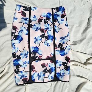 Yigal Azrouël Floral Bodycon Skirt – Size 4 – Made in NYC